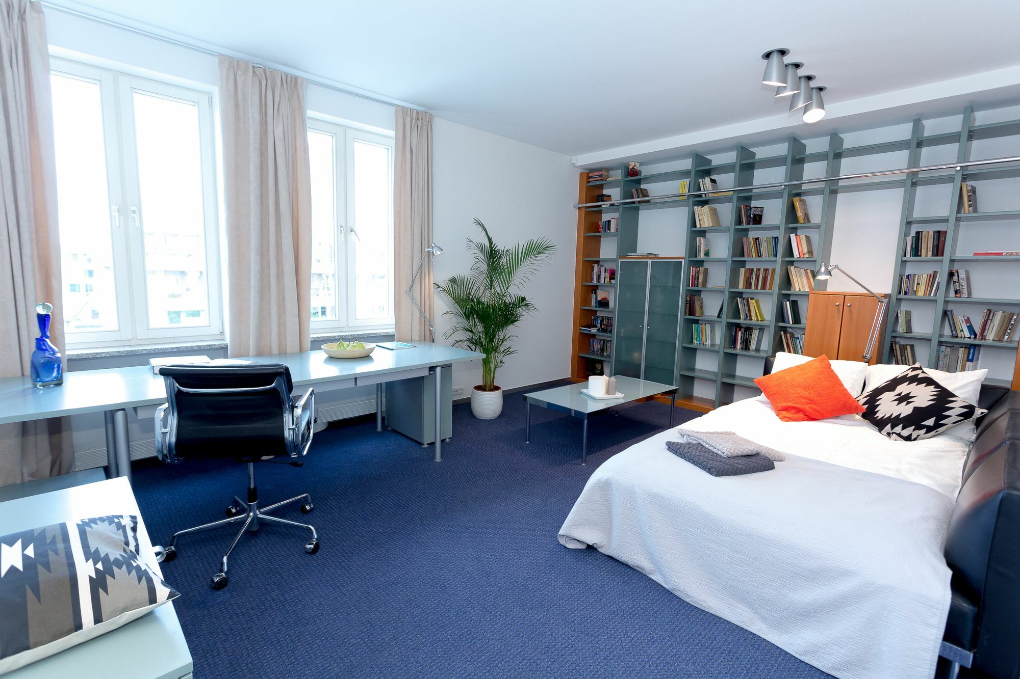 Vilnius Apartments & Suites - Gedimino Avenue Экстерьер фото